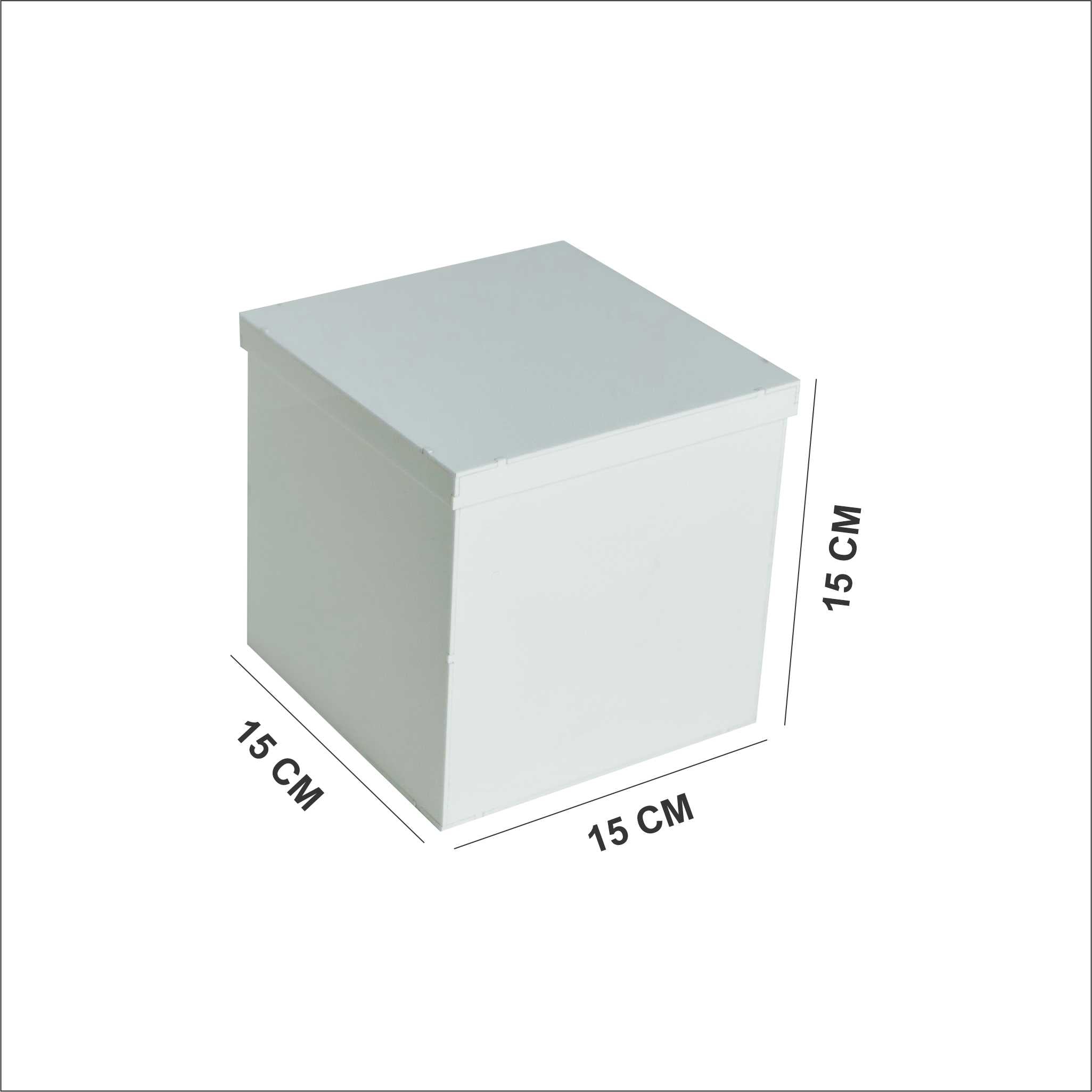 White acrylic gift box 15×15×15 CM – علبة هدايا أكريليك بيضاء
