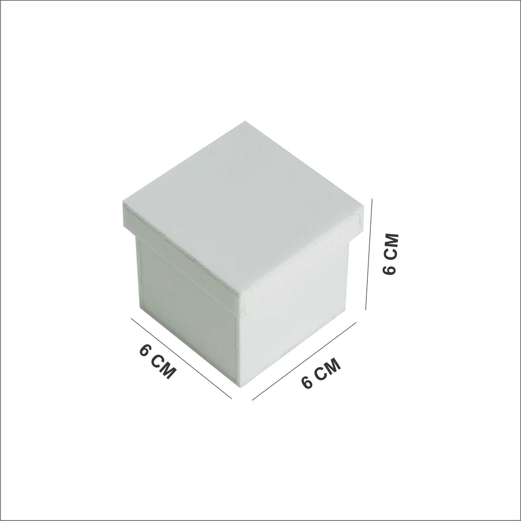 White acrylic box 6×6×6 CM for small gifts and storage – صندوق أكريليك أبيض 6×6×6 سم