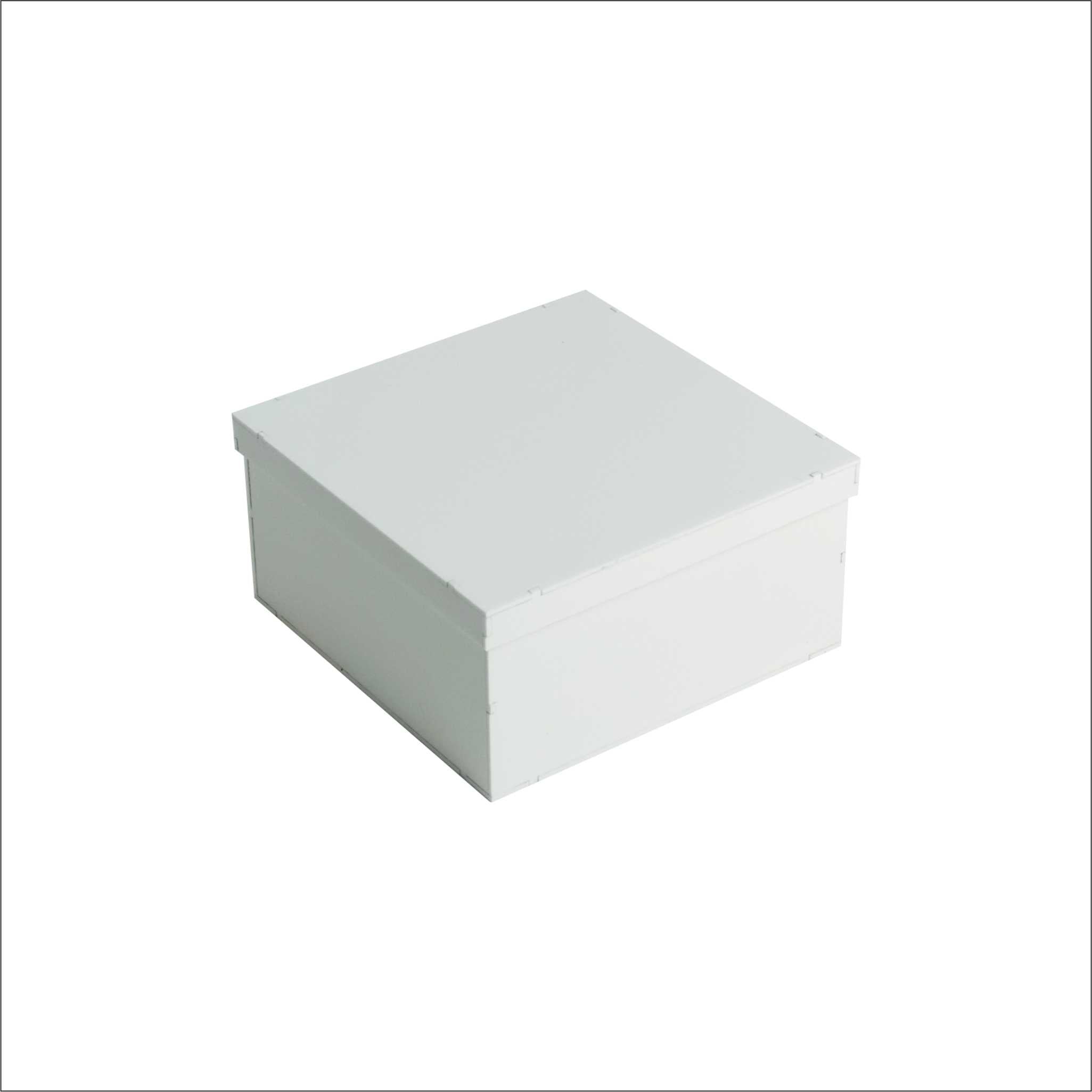 White acrylic box 20×20×10 CM for gifts and storage – صندوق أكريليك أبيض 20×20×10 سم