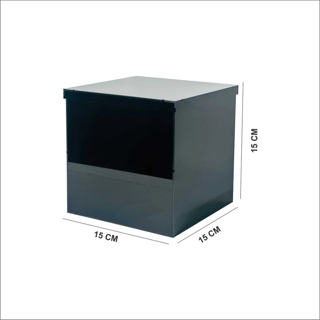 Black plexi display box for gifting – صندوق عرض بلاك بلاكسي للهدايا